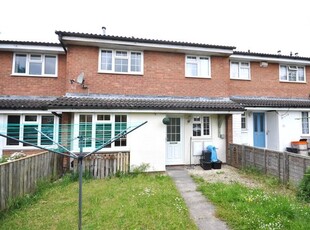 Terraced house to rent in Gifford Road, Swindon SN3