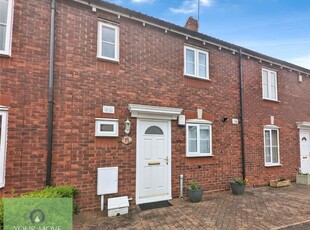 Terraced house to rent in Royal Worcester Crescent, Bromsgrove, Worcestershire B60