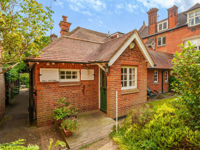 3 Bedroom House For Sale In Cobham, Surrey