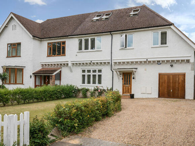 5 Bedroom Semi-detached House For Sale In Wallington, Surrey