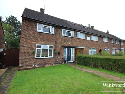 Ashley Drive, Borehamwood, Hertfordshire, WD6 3 bedroom house in Borehamwood