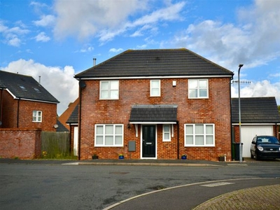 Detached house for sale in Lunns Gardens, Evesham WR11