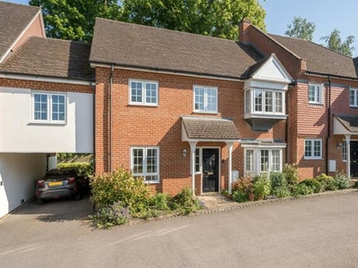 2 Bedroom Retirement Property For Sale In Wokingham, Berkshire