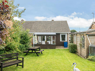 2 Bedroom Bungalow For Sale In Cirencester, Gloucestershire