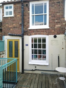 2 Bedroom Maisonette For Sale In Louth