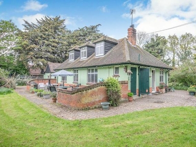 3 Bedroom Bungalow For Sale In Thorpe-le-soken