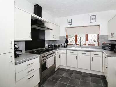 3 Bedroom Detached Bungalow For Sale In Old Whittngton, Chesterfield