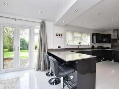 4 Bedroom Detached House For Sale In Reigate