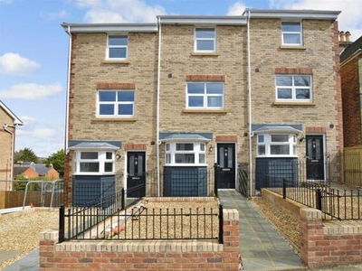 4 Bedroom Town House For Sale In Cowes
