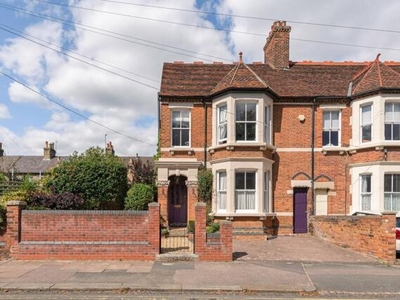 5 Bedroom End Of Terrace House For Sale In Bedford, Bedfordshire