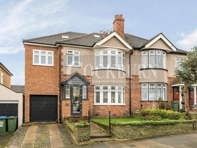 5 Bedroom Semi-detached House For Sale In New Eltham