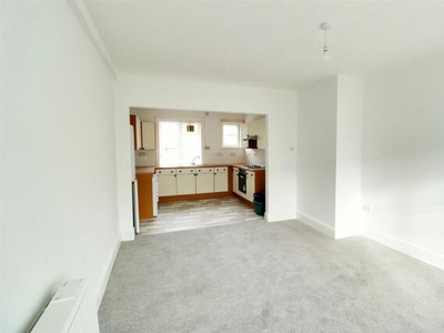 2 Bedroom Apartment For Rent In Dulverton