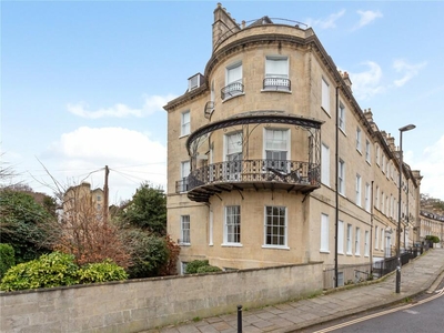 2 bedroom apartment for sale in Camden Crescent, Bath, Somerset, BA1