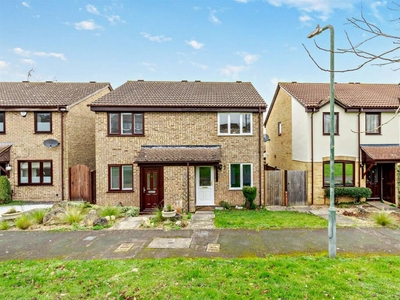 2 bedroom semi-detached house for sale in Grampian Way, Downswood, Maidstone, ME15