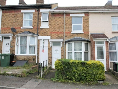 2 bedroom terraced house for rent in Charlton Street, Maidstone, ME16