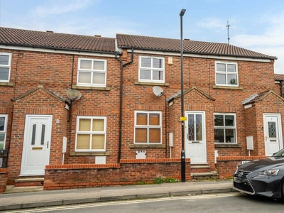 2 bedroom terraced house for sale in Hallfield Road, York, YO31