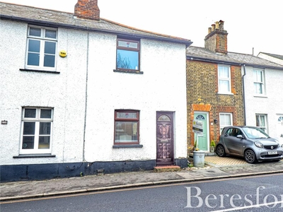 2 bedroom terraced house for sale in Queens Road, Brentwood, CM14