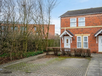 3 bedroom end of terrace house for sale in St. Pauls Mews, York, YO24