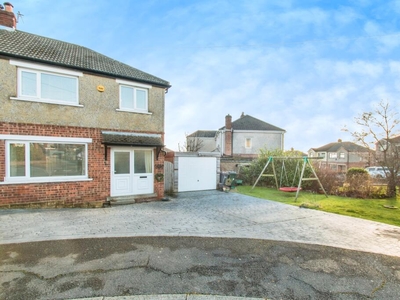 3 bedroom semi-detached house for sale in Belmont Rise, Low Moor, Bradford, West Yorkshire, BD12