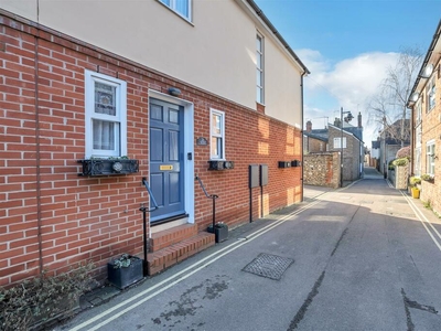 3 bedroom semi-detached house for sale in Church Walks, Bury St. Edmunds, IP33