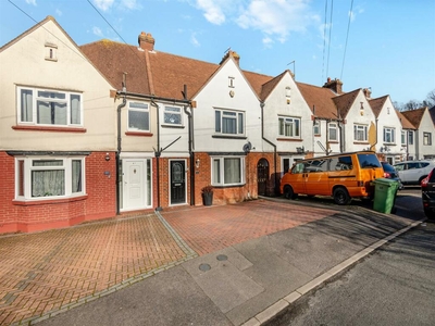 3 bedroom terraced house for sale in Upper Road, Maidstone, ME15