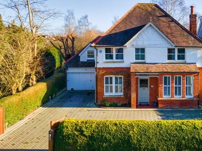 4 bedroom detached house for sale Reading, RG4 7JE