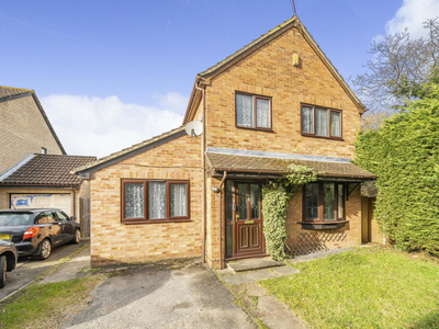 4 bedroom detached house for sale in Adwell Drive, Reading, RG6