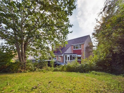 4 bedroom detached house for sale in Kents Green Kingswood, BS15