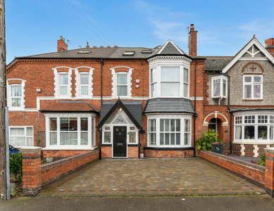 4 bedroom terraced house for sale in Florence Road Sutton Coldfield, West Midlands, B73 5NG, B73