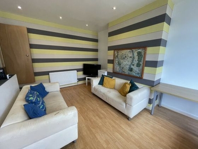 4 bedroom terraced house to rent Leeds, LS4 2RW