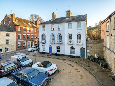 4 bedroom town house for sale in Chequer Square, Bury St Edmunds, Suffolk, IP33