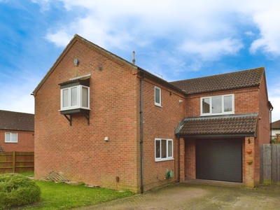 5 bedroom detached house for sale in Craddocks Close, Bradwell, Milton Keynes, Buckinghamshire, MK13