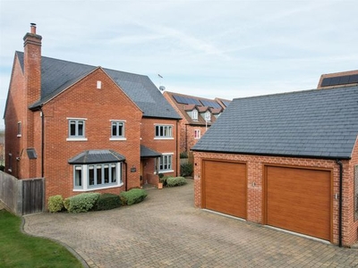 Detached house for sale in The Avenue, Bishopton, Stratford-Upon-Avon CV37