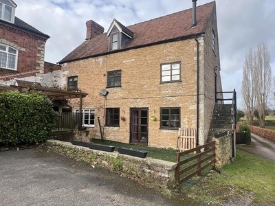 Detached house to rent in Freemans Granary, Ross Road, Newent, Gloucestershire GL18