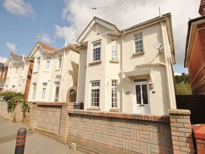 Detached house to rent in Green Road, Winton, Bournemouth BH9