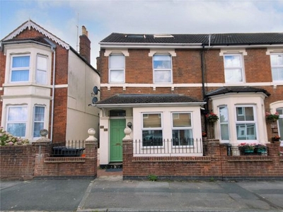 Maisonette to rent in Hunt Street, Old Town, Swindon, Wiltshire SN1