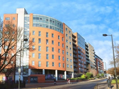 Flat for sale in Fitzwilliam Street, Sheffield, South Yorkshire S1