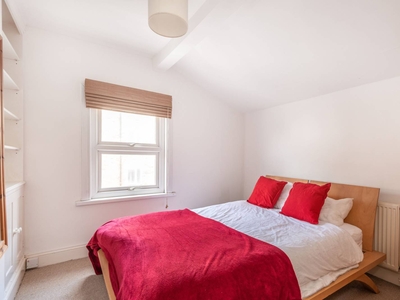 Flat in Cotleigh Road, West Hampstead, NW6