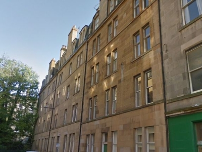 Flat to rent in Buccleuch Terrace, Newington, Edinburgh EH8
