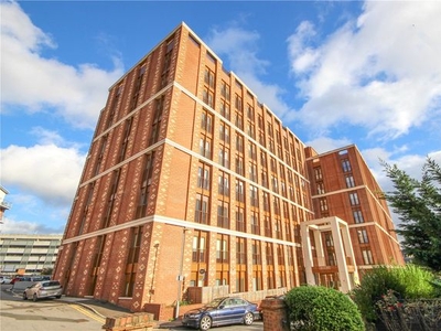 Flat to rent in Grosvenor Road, St.Albans AL1