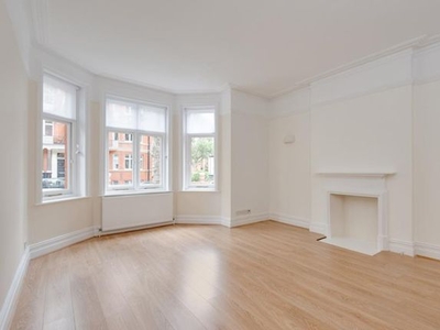 Flat to rent in Lauderdale Road, Little Venice W9