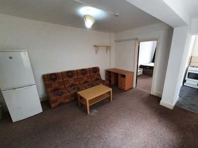 Flat to rent in Mundy Place, Cathays, Cardiff CF24