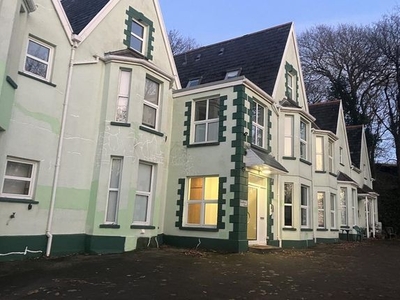 Flat to rent in Old Road, Briton Ferry, Neath SA11