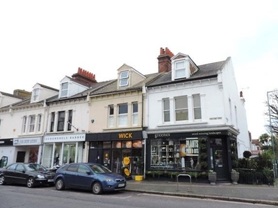 Flat to rent in Portland Road, Hove BN3