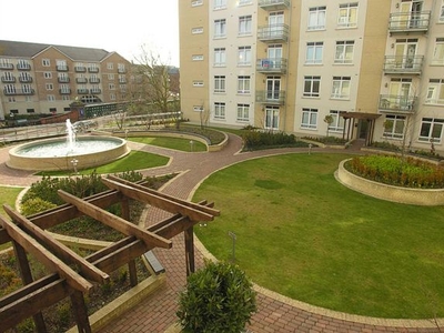 Flat to rent in The Meridian, Kenavon Drive RG1