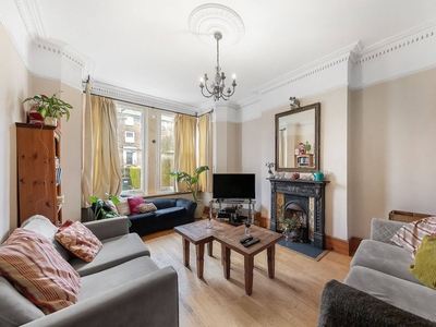 House in Larkhall Rise, Putney, SW4
