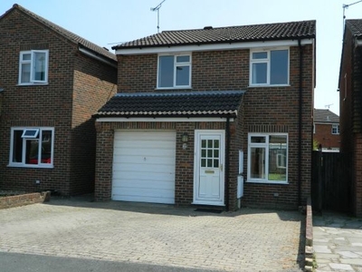 Property to rent in Brockhurst Close, Horsham RH12
