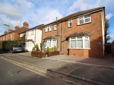 Property to rent in Margaret Road, Guildford GU1