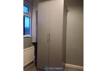 Room to rent in Highcliffe Road, Nottingham NG3