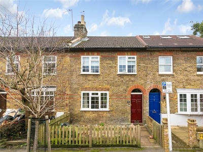 Terraced house to rent in Alexandra Road, Richmond TW9